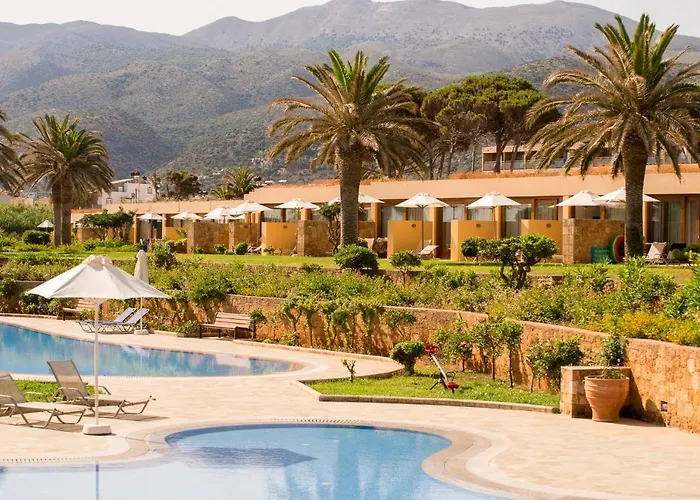 Kernos Beach Hotel & Bungalows