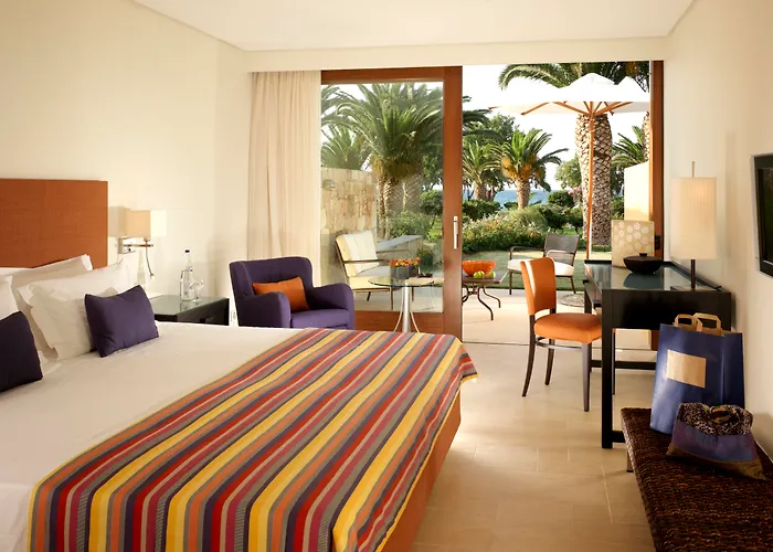 Kernos Beach Hotel & Bungalows